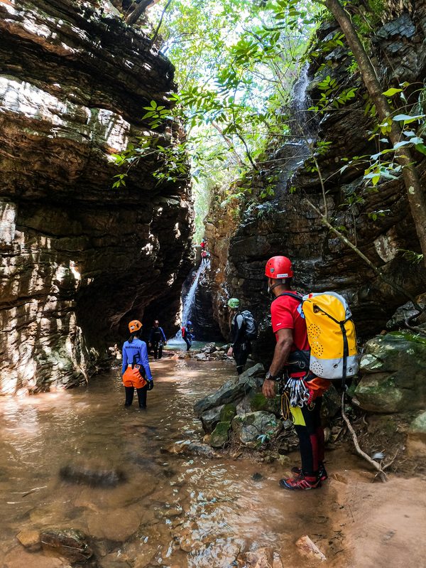 Découvrez le canyoning inoubliable dans les Pyrénées